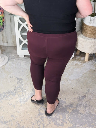 Plus Size "No Crotch Seam" Butter Leggings in Solids