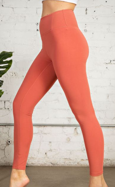 Everest Legging- Buttery Soft Compression for Shape and Comfort – Valley  Athletica